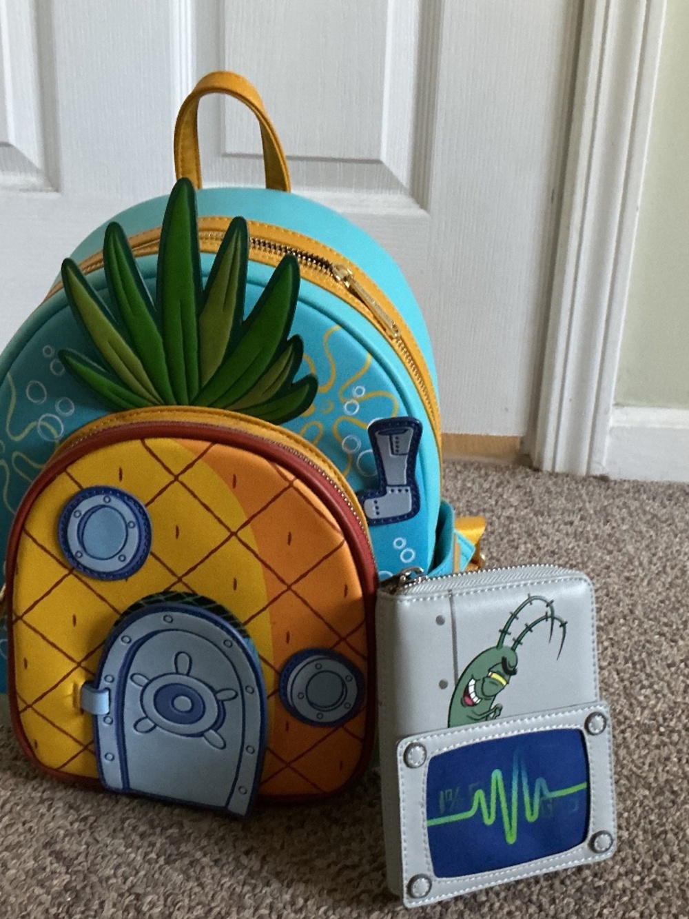 Nickelodeon Sponge Bob Loungefly backpack and wallet set
